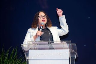 Reunião vira ato de apoio à permanência de Luciana Santos no Ministério da Ciência e Tecnologia
