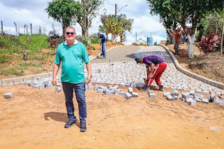 Atuação conjunta entre a prefeitura de Gravatá e o vereador Neném de Uruçu faz obras avançar no distrito de Uruçu-Mirim