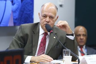Congresso: Comissão aprova PL que proíbe casamento de pessoas do mesmo sexo