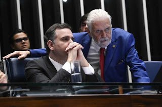 Senado aprova em dois turnos PEC que limita poderes do STF