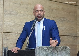 Caruaru: Anderson Correia propõe criação do Cartão Bolsa Ração para protetores e tutores baixa renda