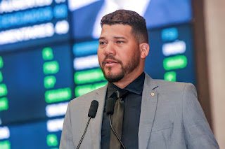 Avaliação do 1º ano de mandato: 46% satisfeitos, 28% insatisfeitos e 26% não sabem opinar sobre a atuação do deputado Abimael Santos