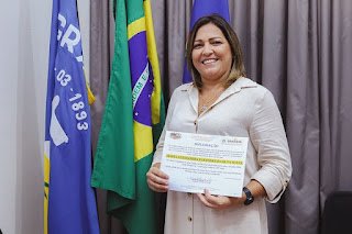 Vitoriosa nas urnas e na justiça, Sandra Facundes é empossada conselheira tutelar de Gravatá pelo prefeito Joselito Gomes