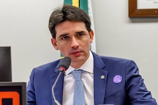 Verba da Câmara Federal foi usada para abastecer carros de parentes do ministro de Portos e Aeroportos