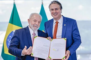 Lula sanciona ‘Pé de Meia’, programa de poupanças para estudantes do ensino médio