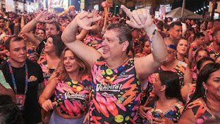 Servidores federais terão de devolver diária e passagem utilizadas para  bancar ida a carnaval fora de época; ministro fala em ‘erro formal’, mas Portal da Transparência diz que ele autorizou custos