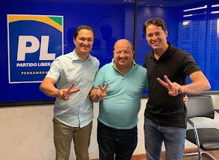 Nilson Pereira se reúne com Anderson e André Ferreira e confirma pré-candidatura a vereador do Recife