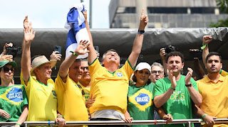 Em ato na Av. Paulista, Bolsonaro pede anistia para presos pelo 8 de janeiro