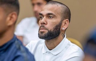 Preso na Espanha sob as acusações de agressão e estupro, Daniel Alves será submetido a julgamento a partir desta segunda-feira (05)