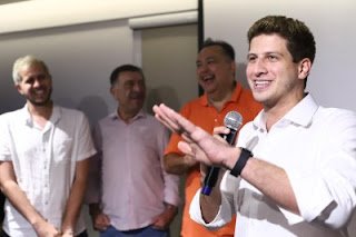 Recife: 81% aprovam gestão de João Campos; gestor lidera intenção de votos com mais de 64%