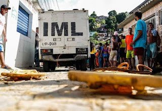 Pernambuco teve segunda maior taxa de assassinatos por 100 mil habitantes do Brasil em 2023, superando São Paulo e ficando atrás apenas do Amapá Pernambuco teve segunda maior taxa de assassinatos por 100 mil habitantes do Brasil em 2023, superando São Paulo e ficando atrás apenas do Amapá