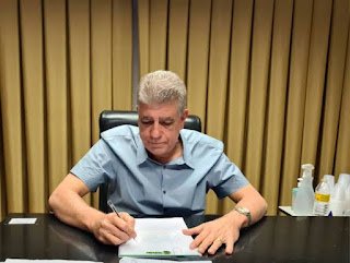 Prefeito Marinaldo Rosendo é multado pelo TCE por irregularidades no transporte escolar de Timbaúba