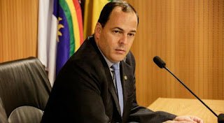 MPPE recomenda que prefeito de Garanhuns exonere filho de secretário municipal que atua como professor em cargo temporário MPPE recomenda que prefeito de Garanhuns exonere filho de secretário municipal que atua como professor em cargo temporário