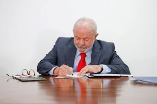 Lula veta projeto e mantém saidinhas de presos “para visita a familiares”