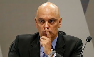 Moraes arquiva ação contra Bolsonaro sobre suposta tentativa de fuga na Embaixada da Hungria