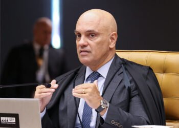 Moraes defende controle das redes sociais: ‘Basta um artigo ou interpretação do STF’