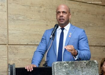 Anderson Correia solicita a criação do Arquivo Público Municipal de Caruaru