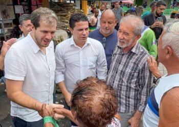 Em visita a Camaragibe, Pedro Campos reforça apoio a pré-candidatura de Paulo André a  prefeito 