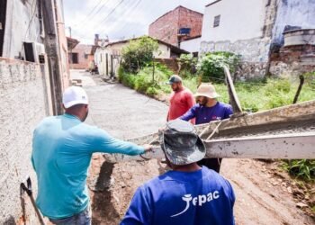 Prefeitura de Gravatá conclui concretagem da Rua Célio Meira