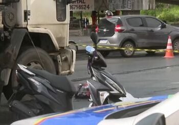 Tragédia na PE-15: motociclista morre em atropelada por caminhão em Olinda