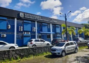 Tragédia familiar em Olinda: filho usuário de drogas mata madrasta a facadas e esfaqueia o próprio pai