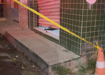 Violência em Olinda: homem é assassinado a tiros na frente da esposa