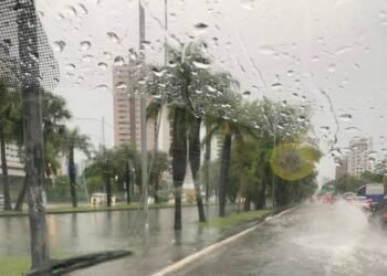 Alerta do COP eleva Recife a estágio de atenção devido às chuvas nesta sexta-feira (7); capital pernambucana registra pontos de alagamentos 