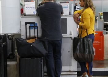 Aposentados poderão comprar passagem aérea por até R$ 200 cada trecho