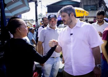 Dr. Celso Cunha visita centro do Cabo