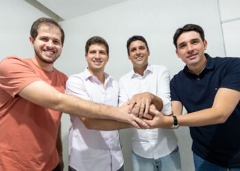 Ao lado de Silvio Costa Filho, João Campos declara apoio a Diego Cabral em Camaragibe 