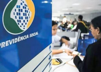 INSS: servidores entram em greve por tempo indeterminado