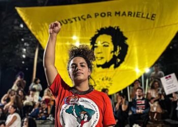Deputada petista Rosa Amorim faz piada com ataque sofrido por Trump e compara com facada de Bolsonaro, afirmando que as situações foram armadas: “o golpe tá aí, cai quem quer” Deputada petista Rosa Amorim faz piada com ataque sofrido por Trump e compara com facada de Bolsonaro, afirmando que as situações foram armadas: “o golpe tá aí, cai quem quer”