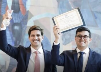 João Campos quer criar um novo “Paulo Câmara” para chamar de seu no Recife