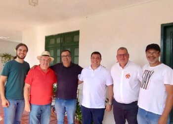 Danilo Melo declara apoio à reeleição do prefeito Joselito Gomes e à candidatura de Neném de Uruçu para a Câmara de Gravatá Danilo Melo declara apoio à reeleição do prefeito Joselito Gomes e à candidatura de Neném de Uruçu para a Câmara de Gravatá