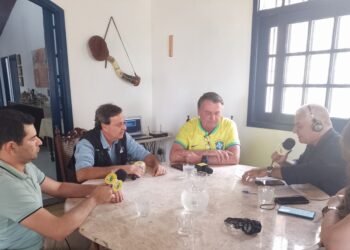 Bolsonaro sobre Anderson Ferreira: “alguns presidentes estaduais só lembram de mim na reta final da campanha ou no momento que achar melhor. Ou você tá casado ou você não tá”