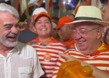 Padre Joselito Gomes realiza “mega caminhada” em Gravatá ao lado de Humberto Costa e reforça favoritismo na reta final das eleições