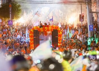 Passeata de Joselito Gomes arrasta multidão em Gravatá 