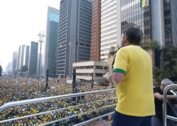 Na Paulista, Bolsonaro chama Moraes de ‘ditador’ e diz que ministro do STF é pior para o Brasil do que Lula