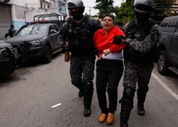 Manifestantes são retirados; direção assume Hospital de Bonsucesso