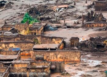 Vale propõe acordo para indenização do desastre de Mariana