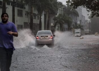 Defesa Civil emite novo alerta severo para chuvas em São Paulo