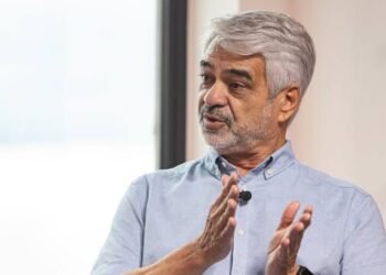Após vitória de Trump, derrota de Lula em 2026 não é “hipótese descartada”, afirma Humberto Costa