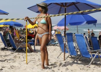 Pedido de vista adia votação da PEC das Praias na CCJ do Senado
