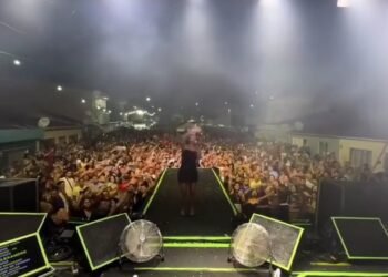 Chã Grande: Musa e outras duas atrações se apresentam na primeira noite da Festa de Santa Luzia; evento continua neste domingo Chã Grande: Musa e outras duas atrações se apresentam na primeira noite da Festa de Santa Luzia; evento continua neste domingo