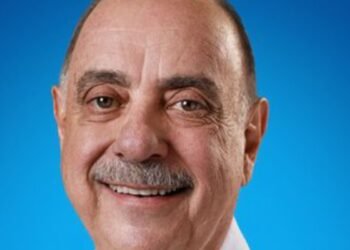 Prefeito de Belo Horizonte está internado para tratar de pneumonia