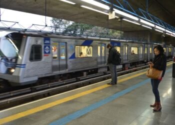 Saiba como vão funcionar o trem e o metrô de SP no Natal e no ano novo