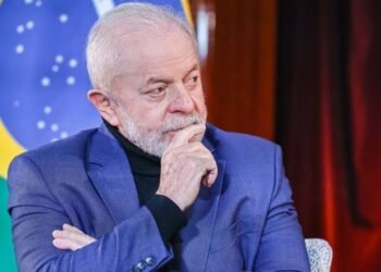 Lula é aprovado por 35% da população e reprovado por 34%, diz Datafolha