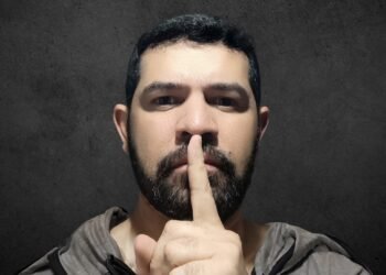 Opinião • Censura disfarçada de regulação: o plano do governo para calar você nas redes sociais 