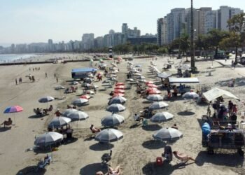 Secretaria recomenda que banhistas evitem mar por 24 horas após chuva