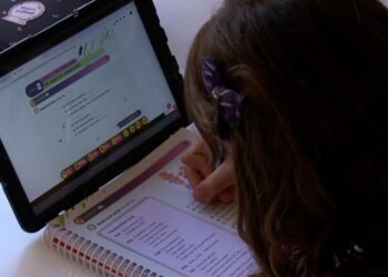 Uso inadequado da internet pode afetar saúde, diz especialista